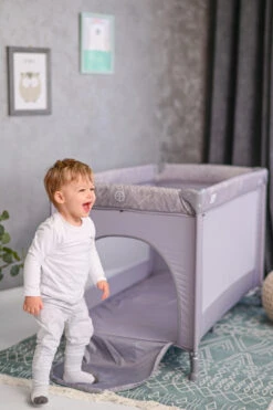 Lorelli Torino Grey Striped Campingbed 1008045-2213 15 Lorelli Torino Grey Striped Campingbed 1008045-2213 -babyproducten lorelli torino campingbed 1008045 10 1 1
